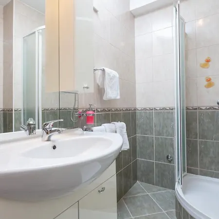 アパート Vlahovic マカルスカ