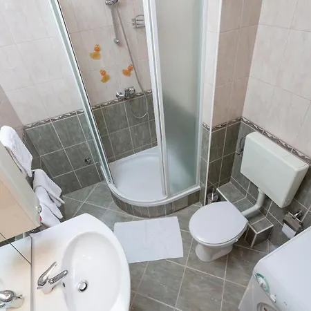 Vlahovic アパート マカルスカ